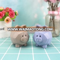 Nordic abstract creative geometric resin animal piggy statue  for home desecration